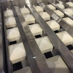 Delta Heat 32" 3 Burner Built-In Gas Grill -Kitchen Grill Shop Delta Heat 32 Inch 3 Burner Built In Gas Grill 03