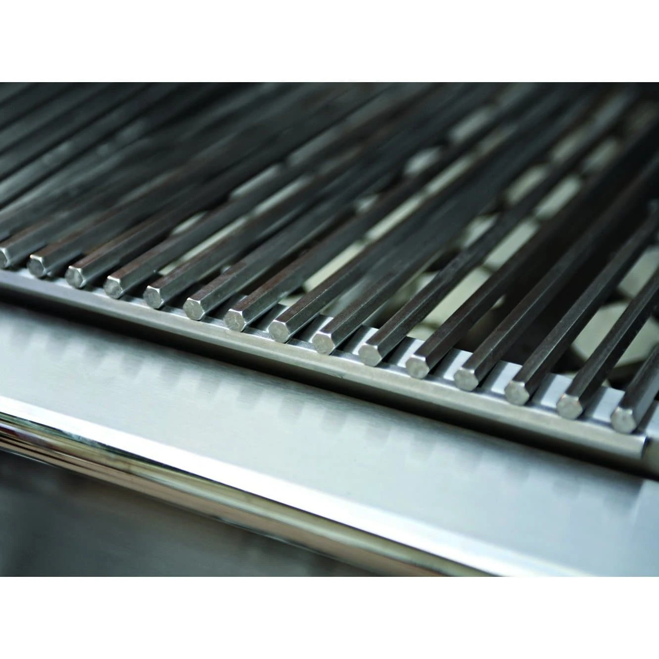 Twin Eagles 36" Built-In Gas Grill Twin Eagles 36" Built-In Gas Grill -Kitchen Grill Shop Feature Hex grates